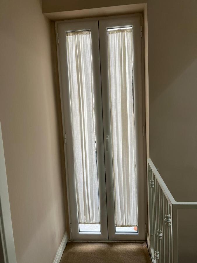 La Petite Maison Napoli Bagian luar foto