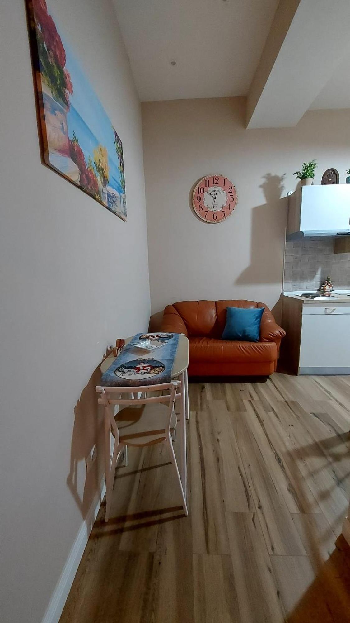 La Petite Maison Napoli Bagian luar foto